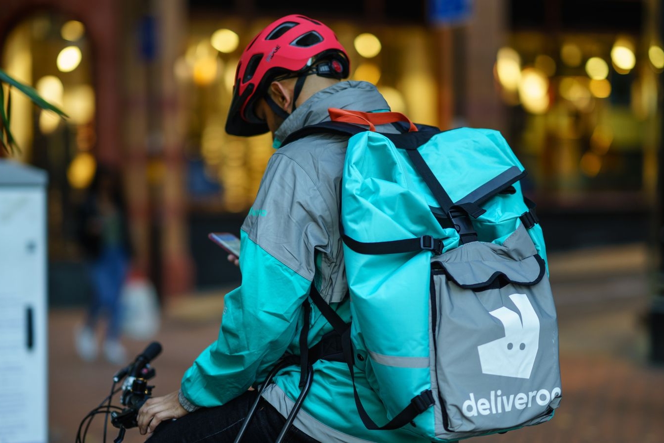Deliveroo collaborates with 180,000 restaurants and manages a network of 140,000 riders.
Image Source: Sky News